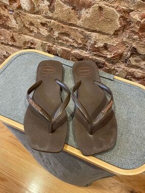 Havaianas Brown Square Toe Flip Flops